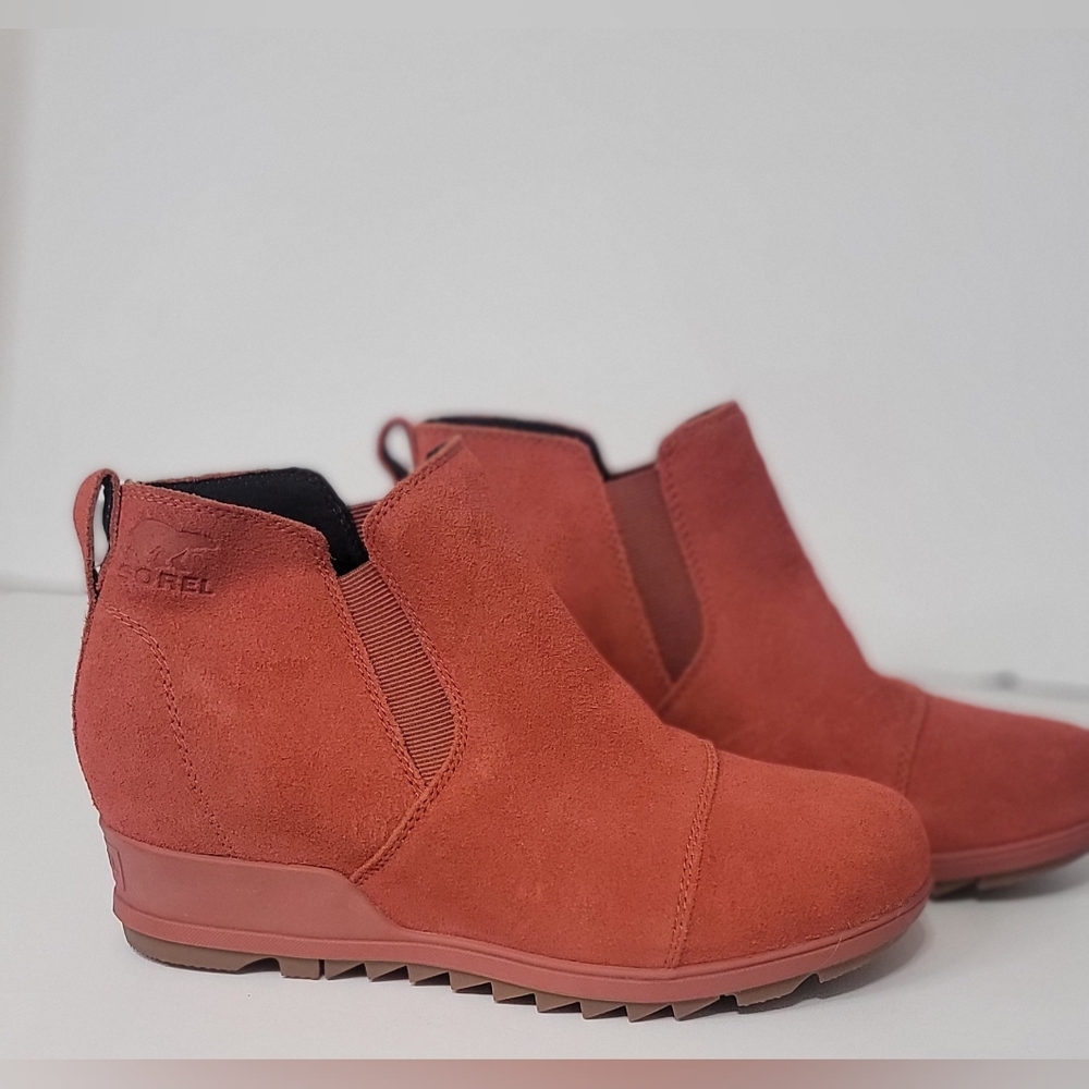 SOREL Evie Pull On Bootie Waterproof Orange Suede Leather Wedge Ankle Boots 10